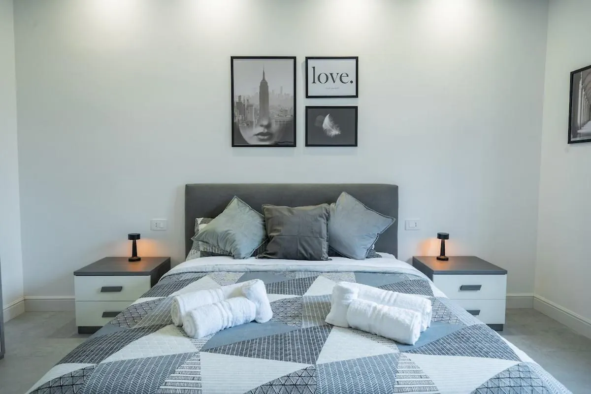 Parking - Design - Caesar House Apartment Bergamo