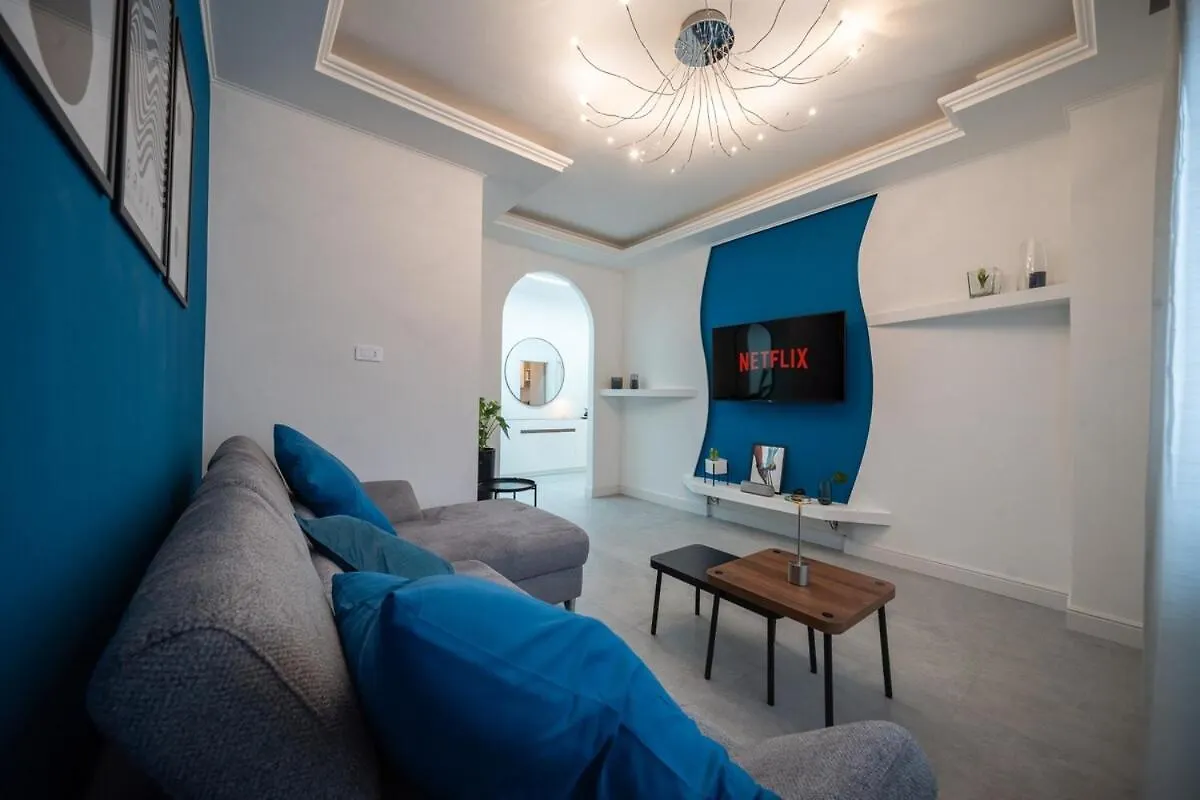Parking - Design - Caesar House Apartment Bergamo Italy